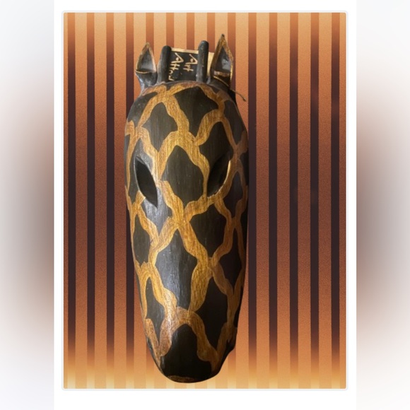 Hand Painted Wooden African Animal Wall Decor
Giraffe Mask Made in Indonesia - Picture 12 of 12